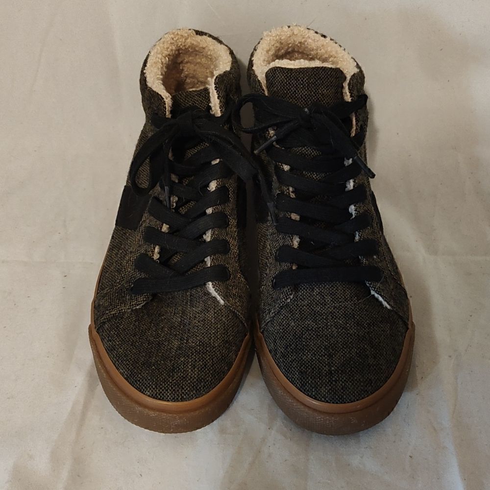 Old Navy 250/84 DNS006 Kids Boys Fabric Sheepskin Lining? Shoes Olive Size 5.